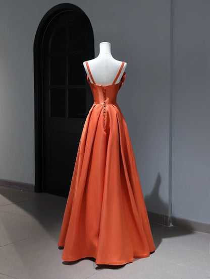 Robe de bal modeste, coupe trapèze, bretelles spaghetti, satin orange, inspiration style, corset, robe de soirée longue et cintrée AS386