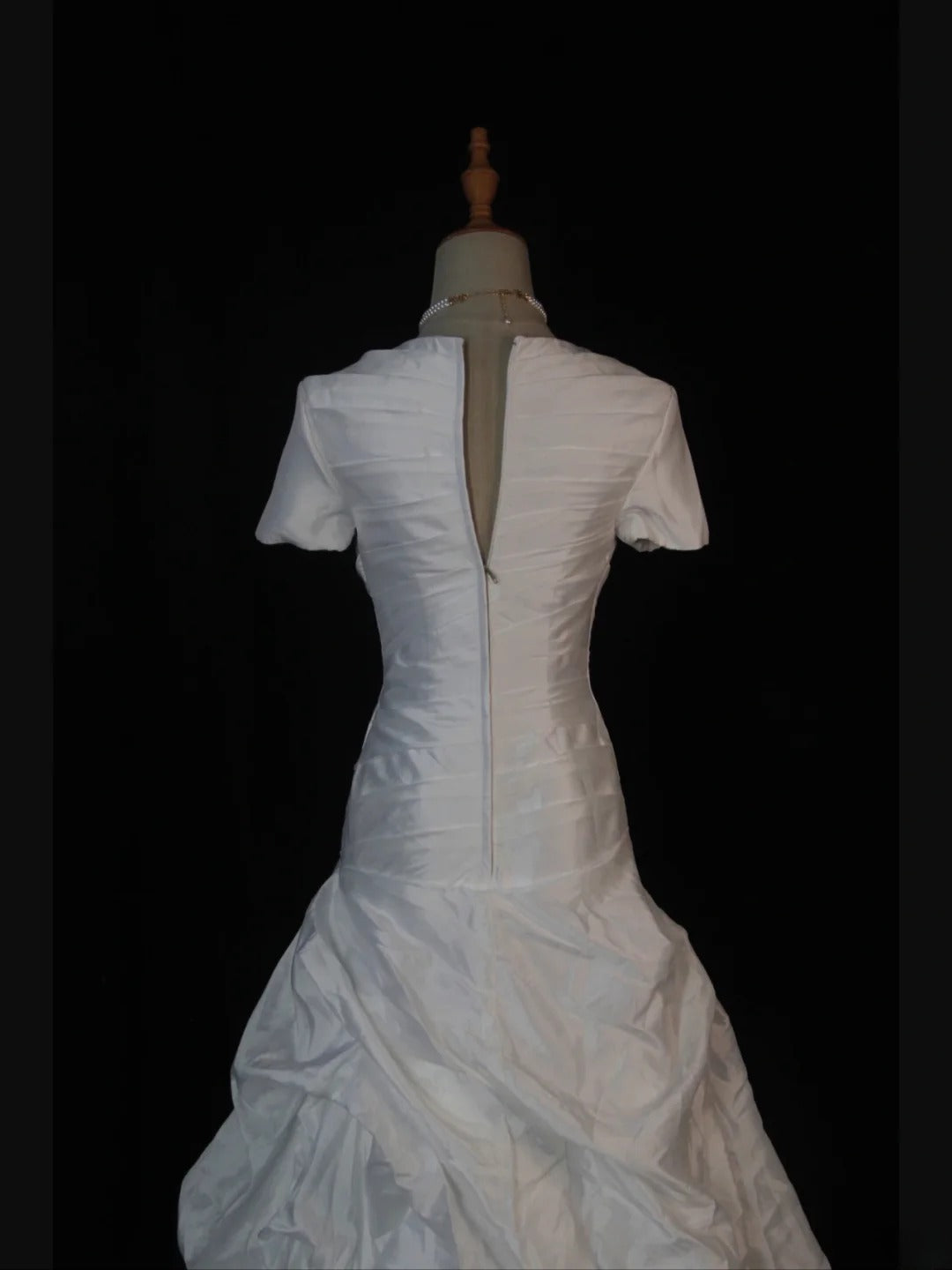 Prinzessinnen-Ballkleid für Damen mit Herzausschnitt, kurzen Ärmeln, weißem Taft und Schleppe, Hochzeitskleider AS387