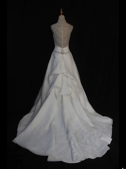 Elegantes, transparentes Brautkleid aus Vintage-Tüllsatin mit V-Ausschnitt und Schleppe, Modell AS388