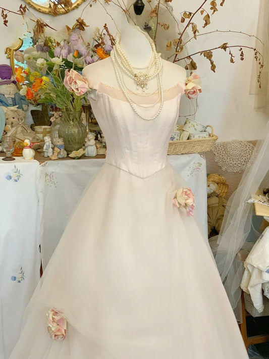 Herzförmiges hellrosa Sweet-16-Ballkleid, Sweet-Sixteen-Kleid mit Blumen RB9412