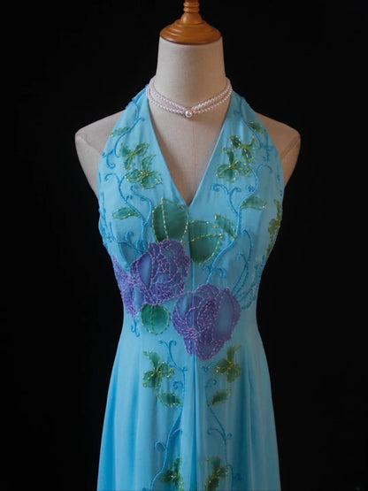 Vintage A-Linien-Halterkleid aus Chiffon, blau, 1950er Jahre, mit perlenbesetztem Oberteil, langes Ballkleid, Inspiration für Geburtstagsoutfit, formelles Abendkleid AS391