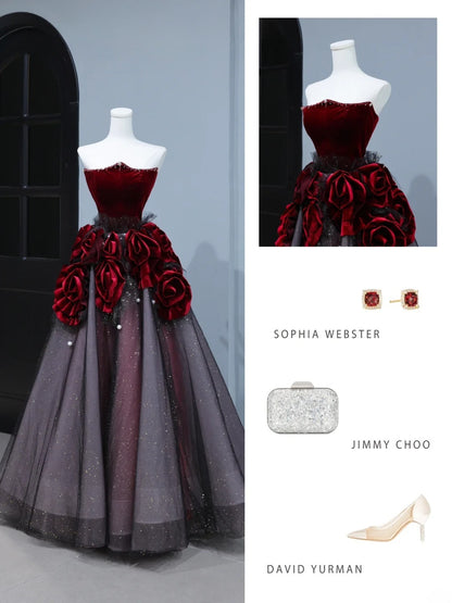 Elegantes, trägerloses Ballkleid aus burgunderrotem Tüll mit Blumenmuster – Inspiration für stilvolle Abendgarderobe AS394