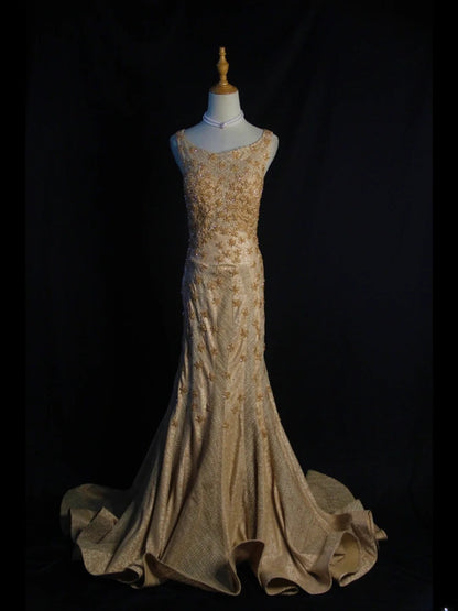 Vintage Meerjungfrauenkleid aus den 1950er Jahren, goldfarben, mit Perlenbesatz am Oberteil, langes Ballkleid, Inspiration für Geburtstagsoutfit, formelles Abendkleid AS397