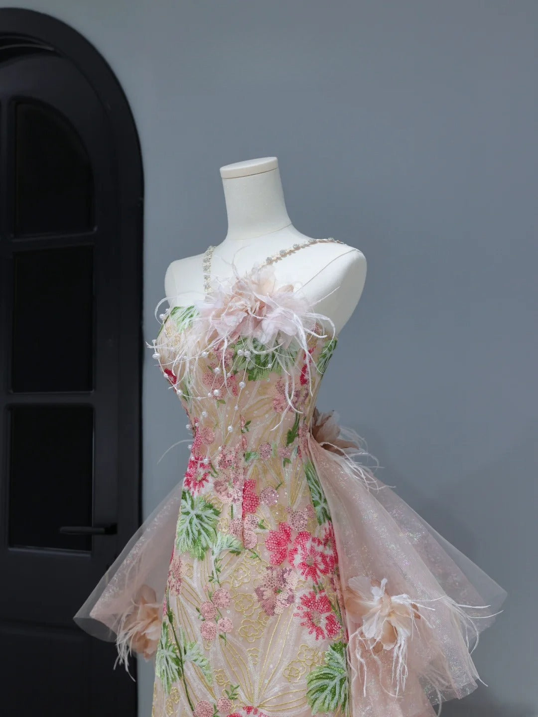 Niedliches Ballkleid im ästhetischen A-Linien-Stil mit Neckholder, Pailletten, rosa Blumenmuster, inspirierendem Stil, Korsett, figurbetontem, langem Partykleid AS397