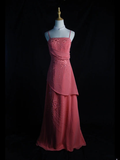 Vintage A-Linien-Abendkleid im 80er-Jahre-Stil mit Spaghettiträgern, rosa Perlen und Perlenbesatz – Inspiration für Geburtstagsoutfits und festliche Abendkleider AS399