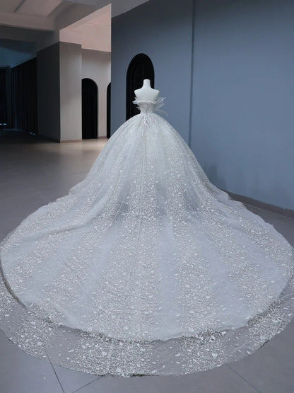 Robe de mariée longue de princesse, style bustier cœur, avec traîne plissée et froncée, blanche, AS401