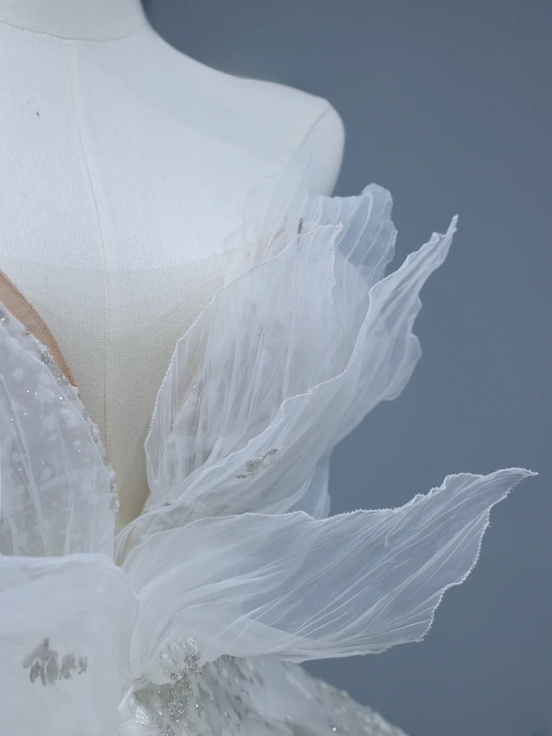 Robe de mariée longue de princesse, style bustier cœur, avec traîne plissée et froncée, blanche, AS401
