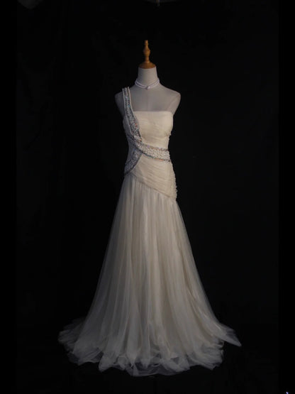 Robe de mariée sirène élégante à une épaule en tulle blanc vintage pour femme, avec traîne balayée, AS402