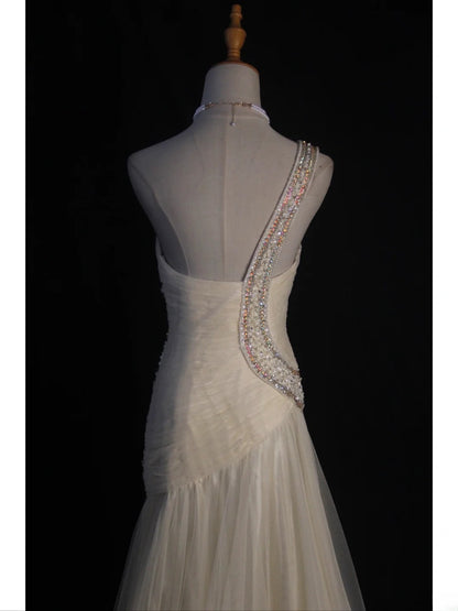 Robe de mariée sirène élégante à une épaule en tulle blanc vintage pour femme, avec traîne balayée, AS402