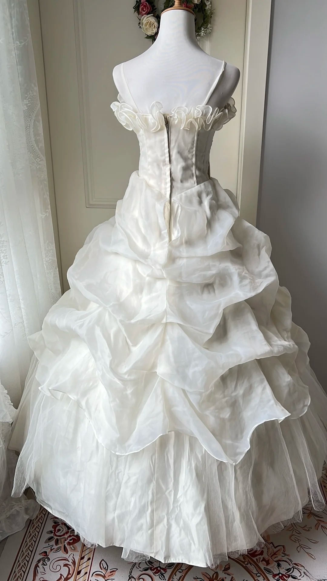Quinceanera-Kleid zum 15. Geburtstag, Ballkleid mit Spaghettiträgern, Weiß, mehrlagig gestuft, langes Kleid zum 16. Geburtstag RC0726