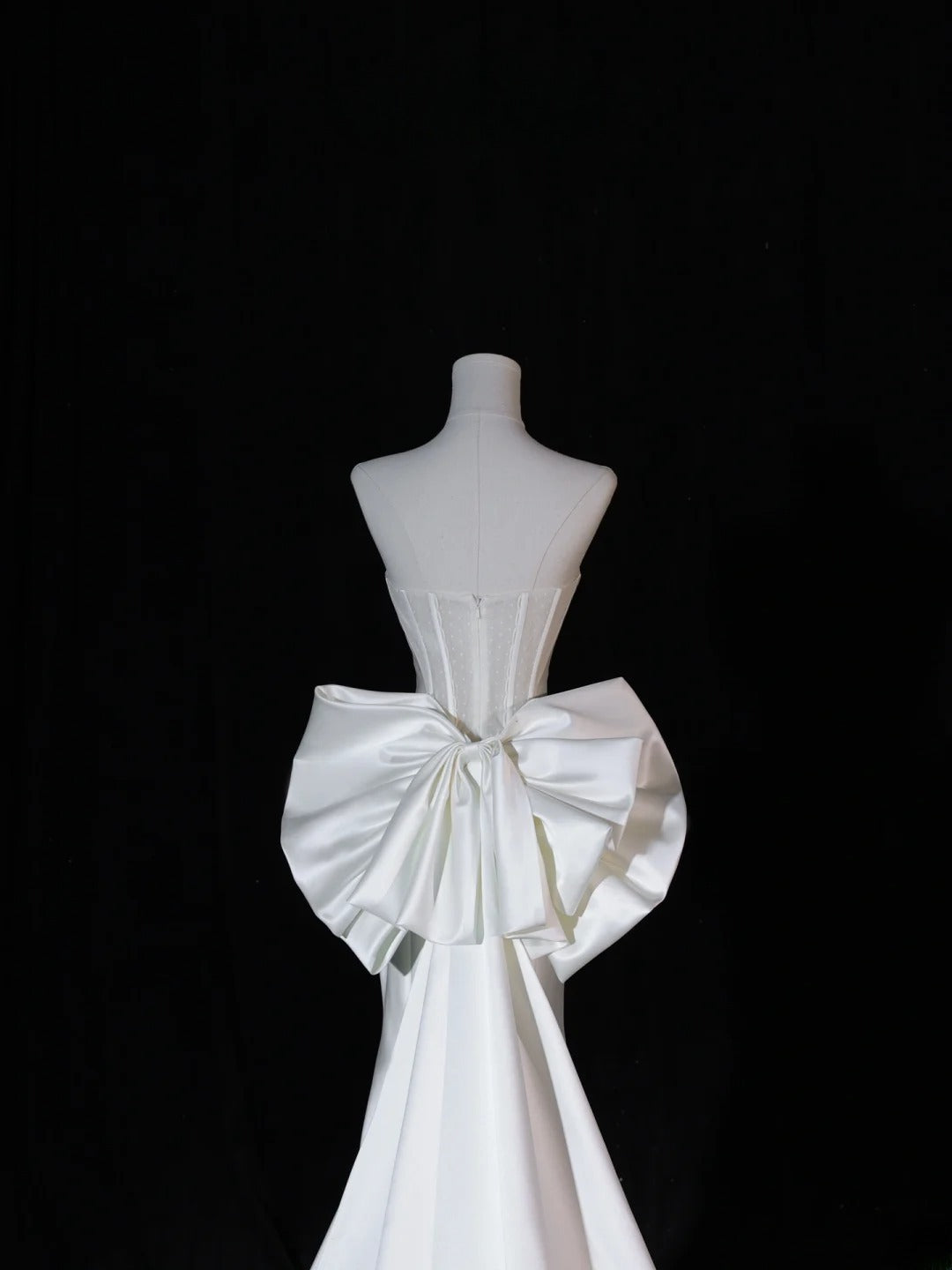 Modest Long Wedding Dresses Mermaid Strapless Satin Style for Bride With Bow-knot Bodice Train Bridal Dresses AS405