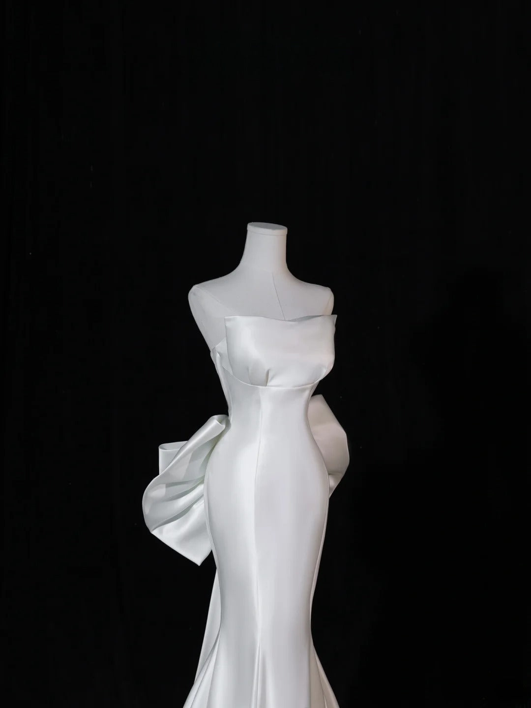 Modest Long Wedding Dresses Mermaid Strapless Satin Style for Bride With Bow-knot Bodice Train Bridal Dresses AS405