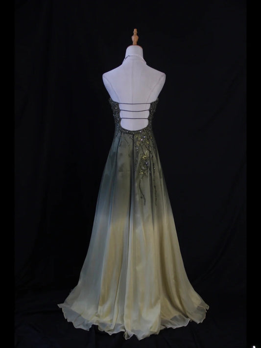 Vintage A-Linien-Kleid aus grünem Chiffon im Stil der 1950er Jahre mit herzförmigem Ausschnitt und Perlenbesatz am Oberteil – langes Ballkleid, Inspiration für Geburtstagsoutfits, Partykleid AS409