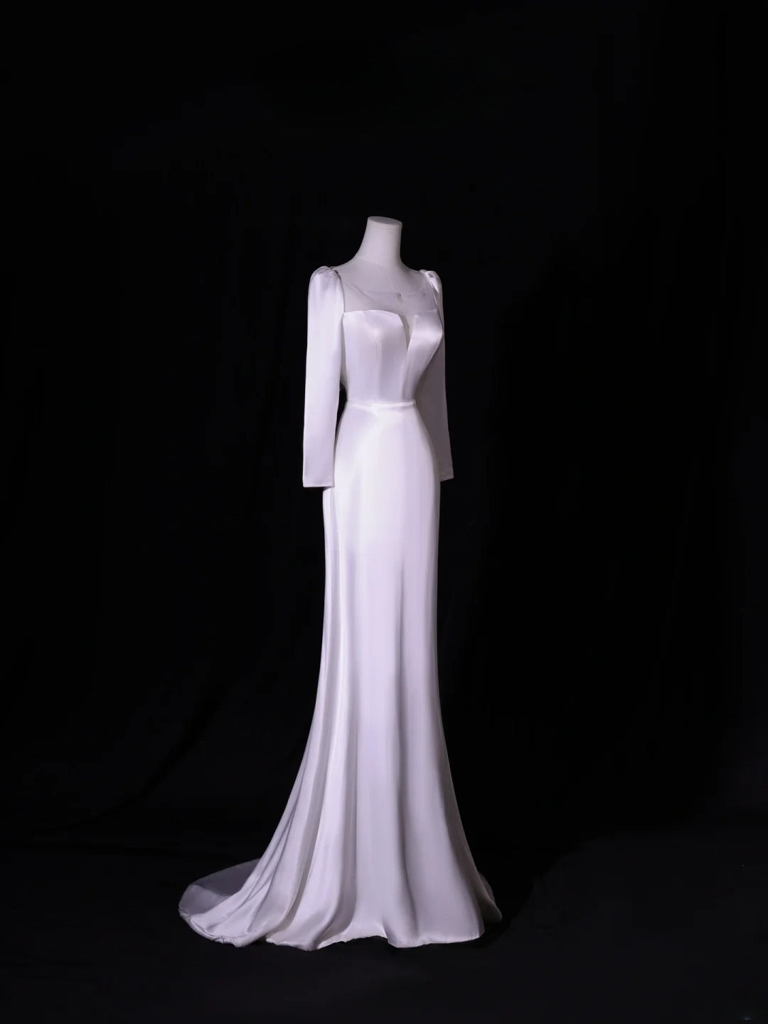 Robe de mariée longue et simple, coupe trapèze, col carré, manches longues, style satin soyeux, blanche, cintrée, AS413