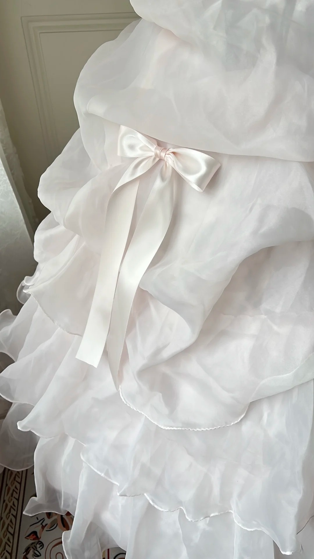Quinceanera-Kleid für den 15. Geburtstag, Ballkleid mit Neckholder in Hellrosa, mehrlagig, langes Outfit für den 16. Geburtstag, RC0734