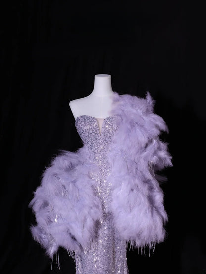 Elegantes, schlichtes Ballkleid im Meerjungfrauen-Stil mit Herzausschnitt, silber-grau mit Pailletten – Inspiration für einen stilvollen Auftritt. Langes, formelles Abendkleid AS414