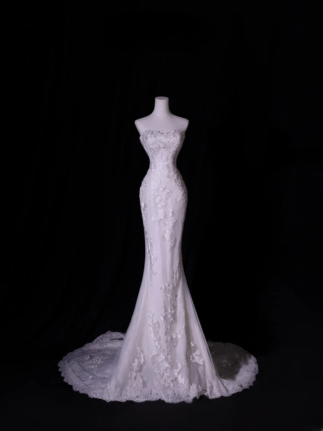 Classic Long Wedding Gowns Mermaid Strapless Style for Bride With Lace Tulle Bodice Train White Bridal Dress AS416