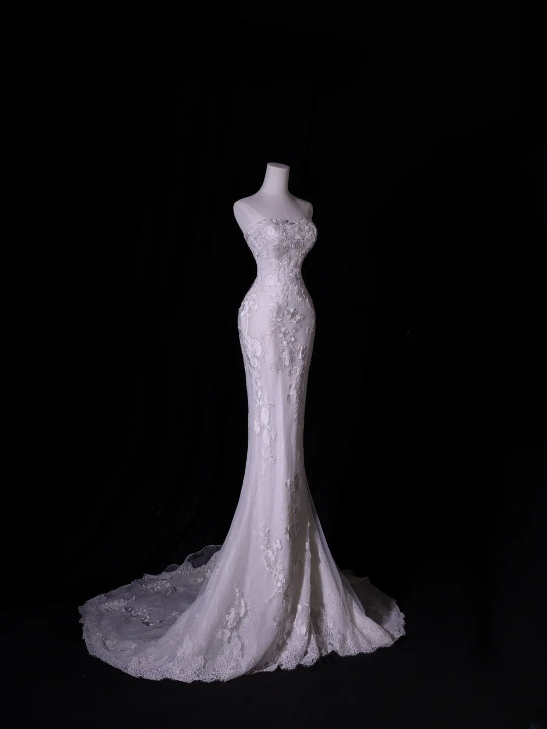 Classic Long Wedding Gowns Mermaid Strapless Style for Bride With Lace Tulle Bodice Train White Bridal Dress AS416