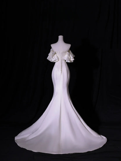 Robe de mariée longue et simple, coupe sirène, épaules dénudées, manches courtes, style satin soyeux, blanche, cintrée, AS417