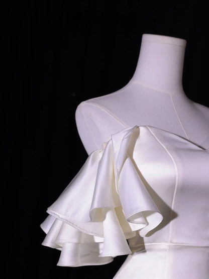 Robe de mariée longue et simple, coupe sirène, épaules dénudées, manches courtes, style satin soyeux, blanche, cintrée, AS417