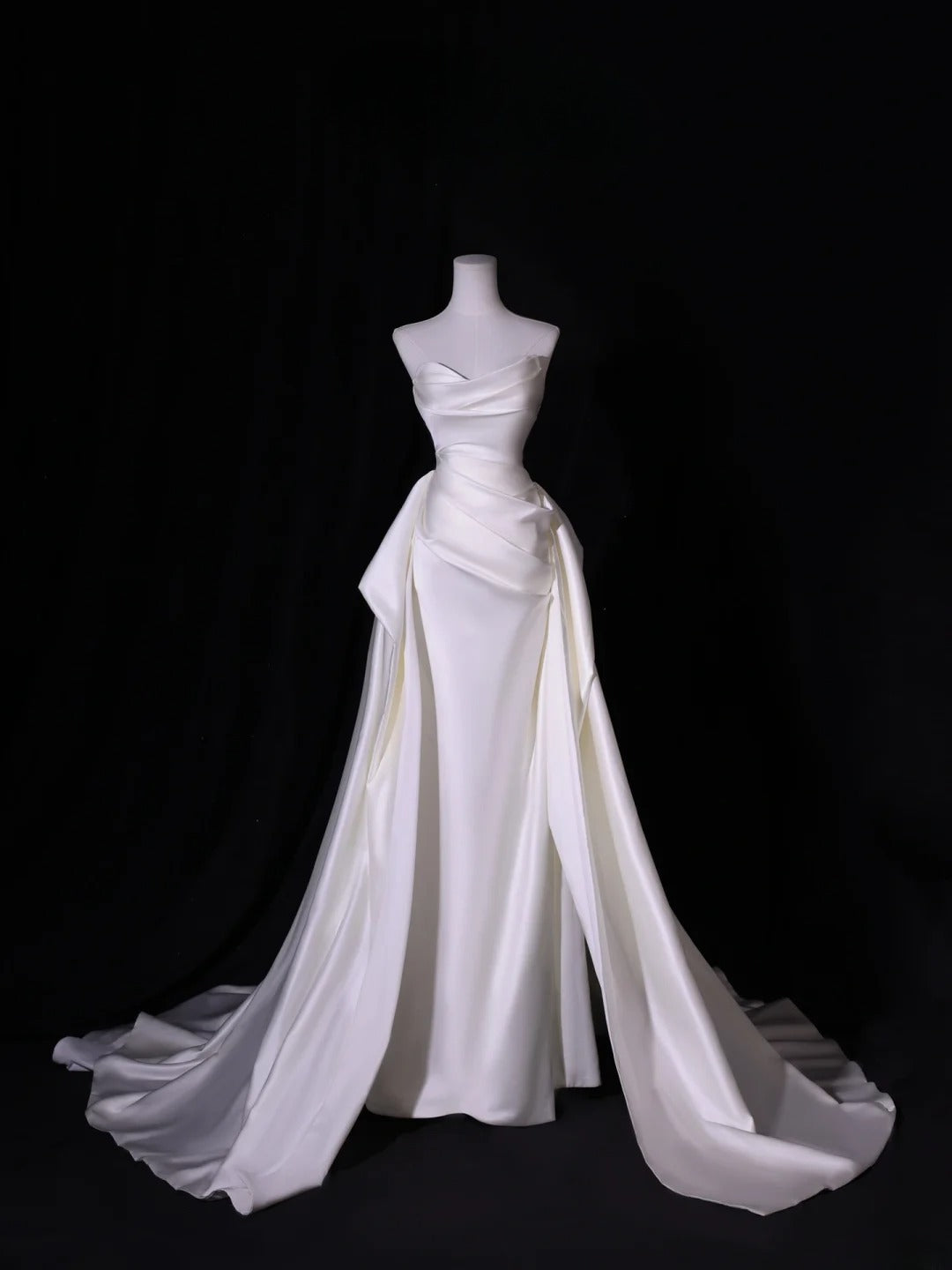 Robe de mariée longue et simple, style sirène, blanche, en satin plissé, coupe ajustée, AS418