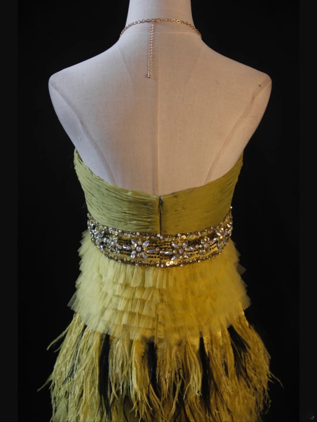 Vintage A-Linien-Kleid, trägerlos, olivgrün, Tüll mit Perlen und Federn, kurzes Kleid zum 16. Geburtstag, Homecoming-Kleid, Cocktailkleid AS418