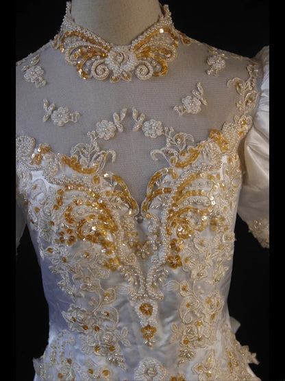 Robe de mariée élégante vintage en satin à col montant et manches, avec traîne, pour femme (AS422)