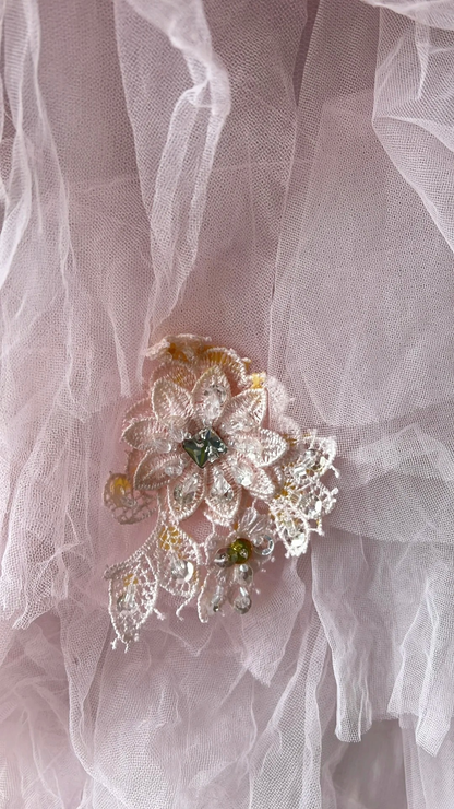 Kleider für die Sweet 16, Ballkleid, trägerlos, Rosa mit gestuften Lagen, Spitzenballkleid, Kleider zum 16. Geburtstag RC0743