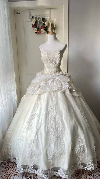 Ballkleid für den 16. Geburtstag, trägerlos, Champagner, mit gestuften Lagen, Ballkleid-Ideen für Sweet 16, 16. Geburtstags-Kleider RC0747