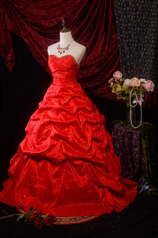 Wunderschönes rotes Ballkleid mit herzförmigem Ausschnitt aus Taft für die Quinceañera mit Perlenverzierung für die Feier zum 15. Geburtstag Vestido De 15 Años RB8615