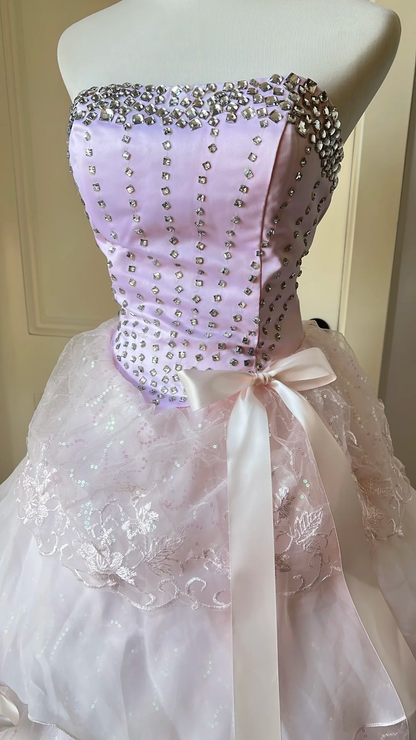 Quinceanera-Kleid zum 15. Geburtstag, Ballkleid mit herzförmigem Ausschnitt, Flieder-Rosa Tüll mit Lagen, langes Outfit für den 16. Geburtstag RC0752