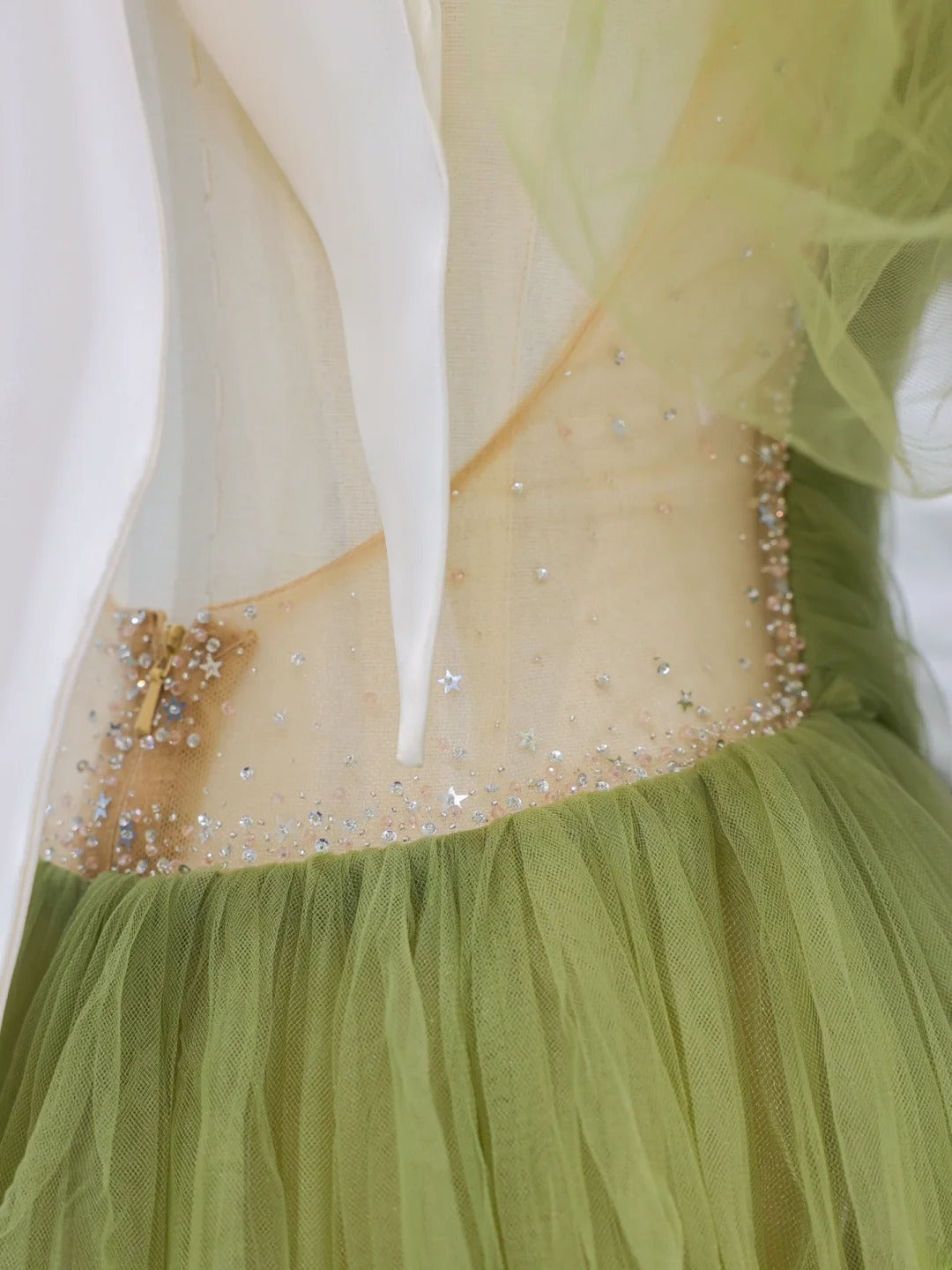 Elegantes, schlichtes A-Linien-Abendkleid aus salbeigrünem Tüll mit One-Shoulder-Schnitt – ein beeindruckendes, langes Abendkleid für Teenager und Schülerinnen (AS432).