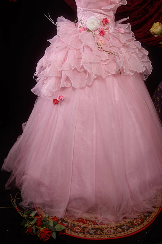 Wunderschönes trägerloses Tüll-Ballkleid in Pink für Quinceañera, mit Stufenrock für Sweet 15 Feier, Geburtstag und festliche Anlässe RB8616