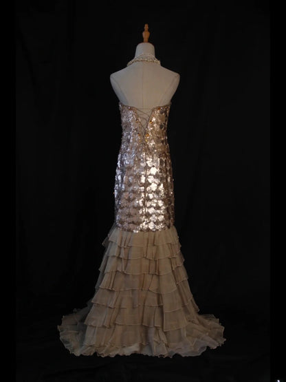 Vintage Meerjungfrauen-Kleid mit Pailletten im Stil der 1950er Jahre, Rüschenoberteil und mehrlagigem Oberteil – Inspiration für ein langes Ballkleid zum 18. Geburtstag (AS442)