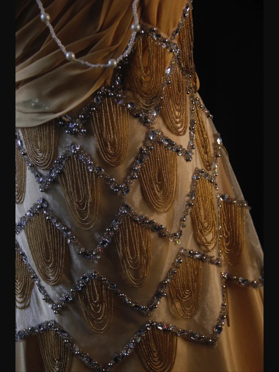 Retro-Abendkleid im Stil der 1950er Jahre: A-Linie, schulterfrei, gelber Chiffon mit silbernen Perlen, langes Kleid, Inspiration für den 22. Geburtstag, formelles Kleid AS443