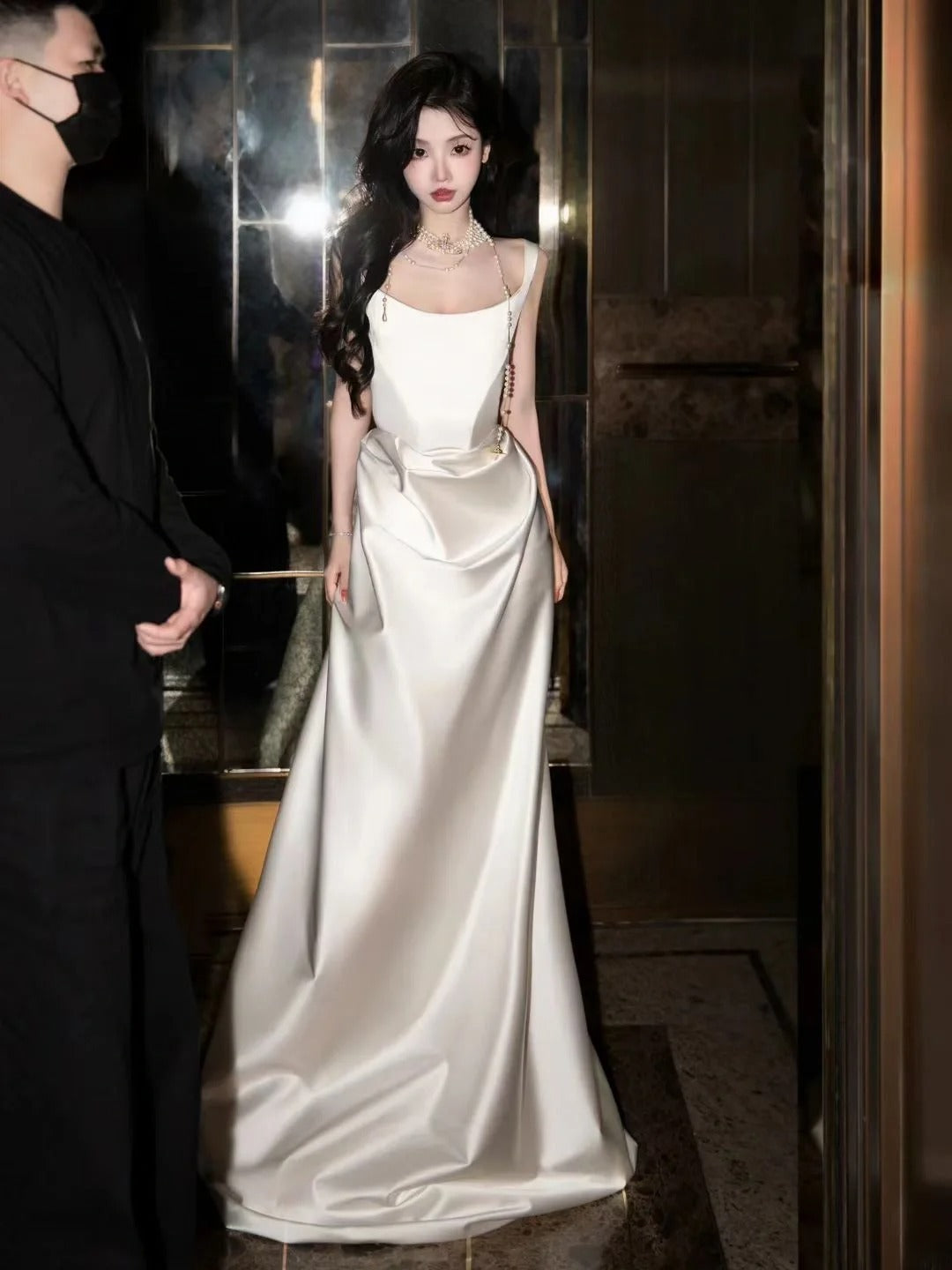 Robe de mariée longue et simple, sirène blanche, en satin plissé, style satin soyeux, coupe ajustée, AS445