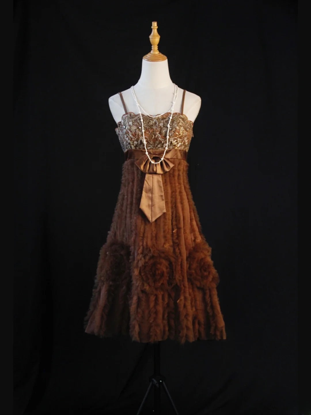 Vintage A-Linien-Kleid mit Spaghettiträgern, braunem Tüll und Spitze, ideal für den 18. Geburtstag, den Abschlussball oder als Cocktailkleid (AS445)
