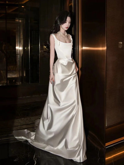 Robe de mariée longue et simple, sirène blanche, en satin plissé, style satin soyeux, coupe ajustée, AS445