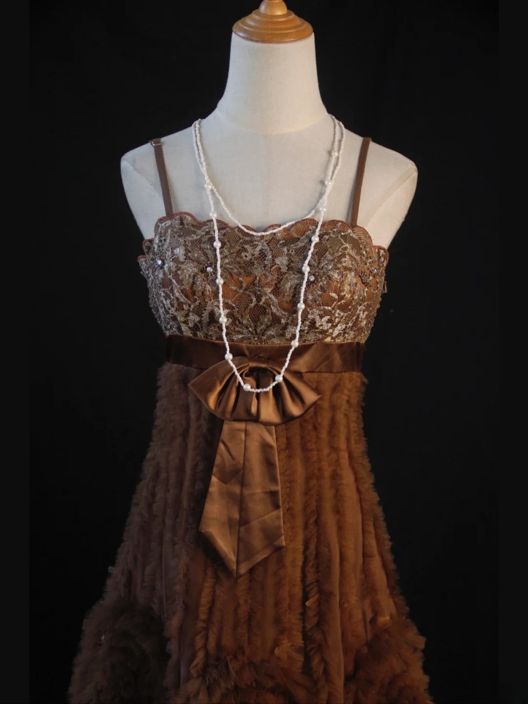 Vintage A-Linien-Kleid mit Spaghettiträgern, braunem Tüll und Spitze, ideal für den 18. Geburtstag, den Abschlussball oder als Cocktailkleid (AS445)