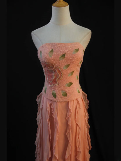 Retro-Abendkleid im Stil der 1950er Jahre: A-Linie, trägerlos, rosa Chiffon mit Perlen, langes Kleid – Inspiration für das Outfit zum 22. Geburtstag, formelles Kleid AS449