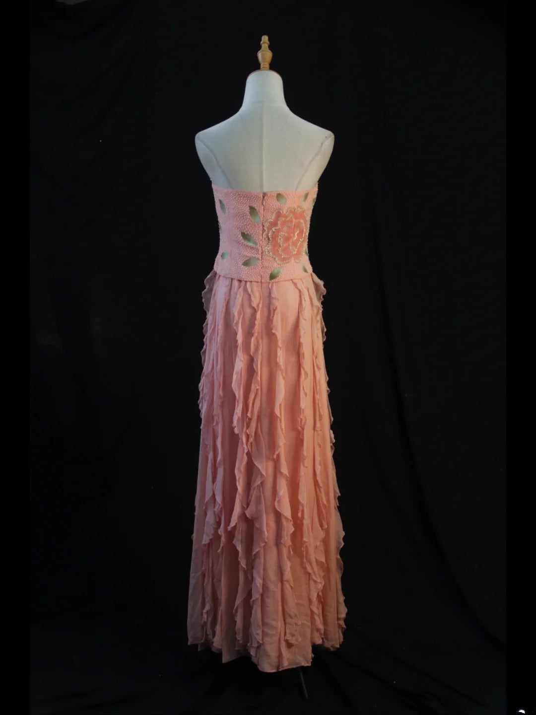 Retro-Abendkleid im Stil der 1950er Jahre: A-Linie, trägerlos, rosa Chiffon mit Perlen, langes Kleid – Inspiration für das Outfit zum 22. Geburtstag, formelles Kleid AS449