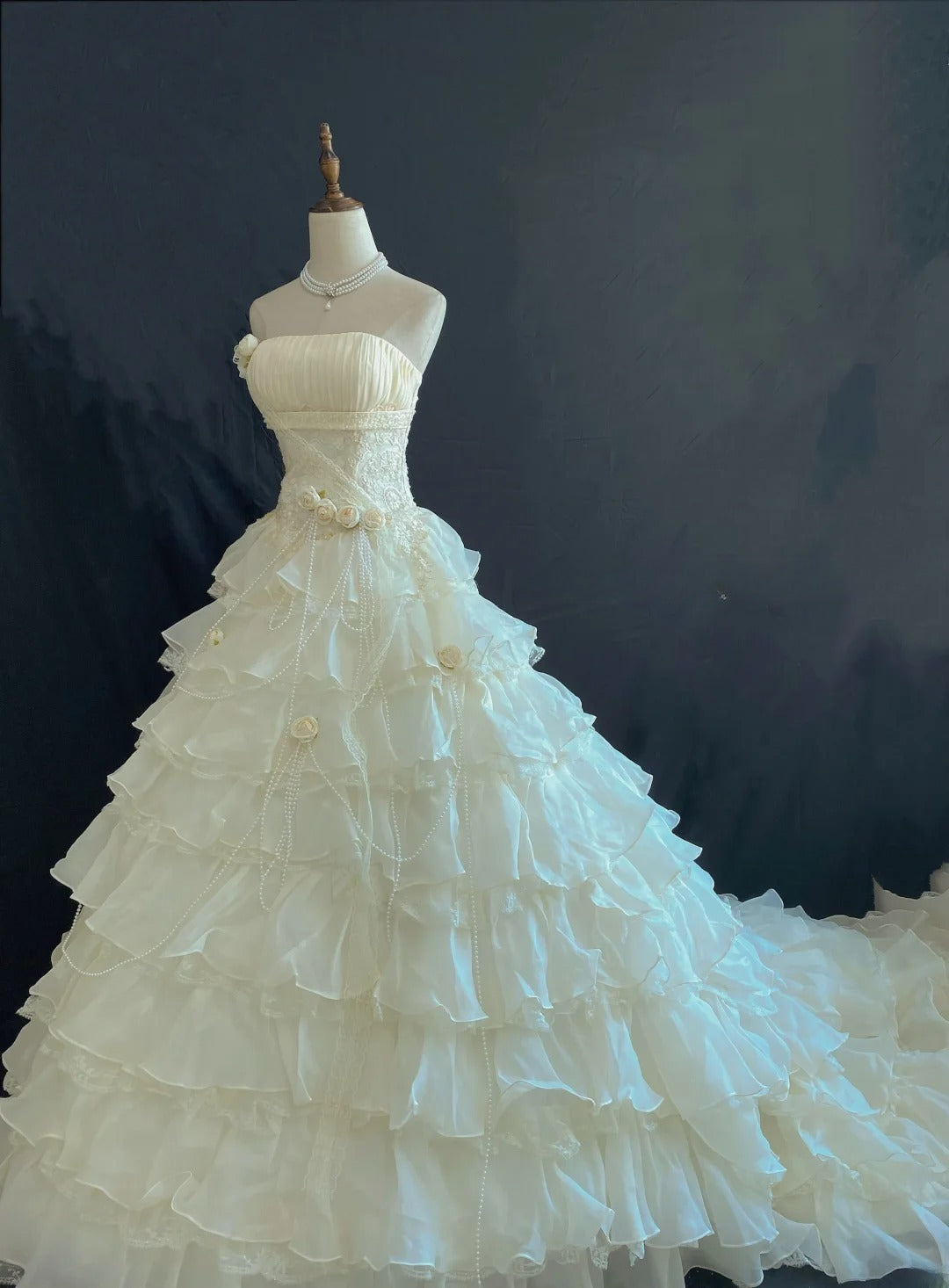 Aesthetic Ball Gown Strapless Organza Long With Tiered Layers Appliqued Quince Dress inspo Quinceanera Dresses Formal 18th Birthday Outfit RB7908