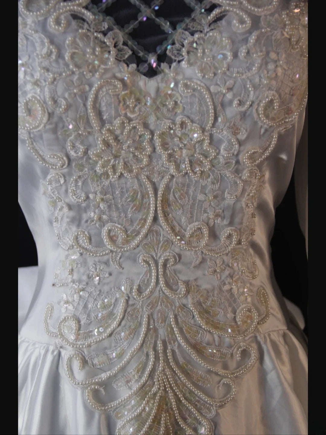 Retro-Brautkleider im Stil der 1950er Jahre: A-Linien-Schnitt, lange Perlenärmel, Spitze, Brautkleider in kleinen und großen Größen für Sommerhochzeiten (Modell AS454).