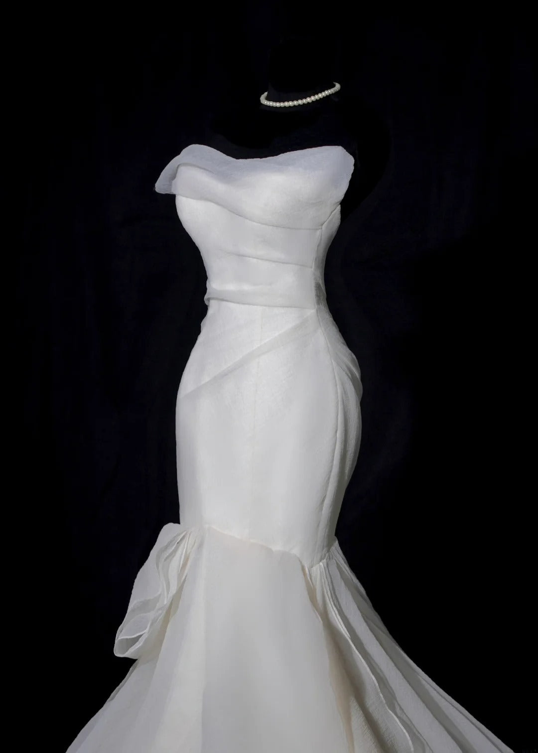Modest Long Wedding Dresses Mermaid Strapless Chiffon Style for Bride With Pleated Bodice Train Bridal Dresses AS457