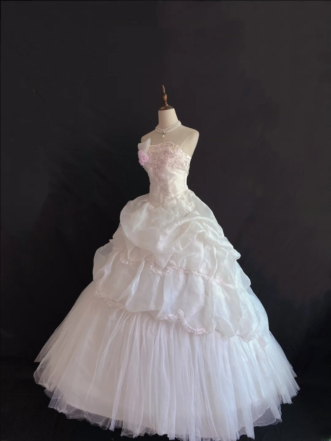 Aesthetic Ball Gown Strapless Light Pearl Pink Tulle Lace Long With Tiered Layers Appliqued Long Quince Dress inspo Quinceanera Dresses Formal 16th Birthday Outfit RB7915