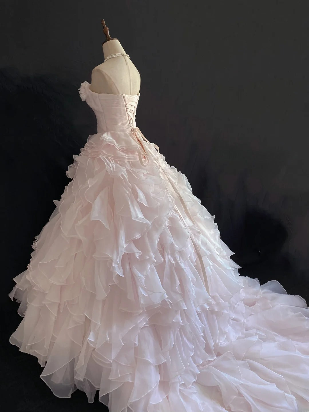 Aesthetic Ball Gown Strapless Light Pink Organza Long With Tiered Layers 3D Flowers Long Quince Dress inspo Quinceanera Dresses Formal 16th Birthday Outfits RB7916