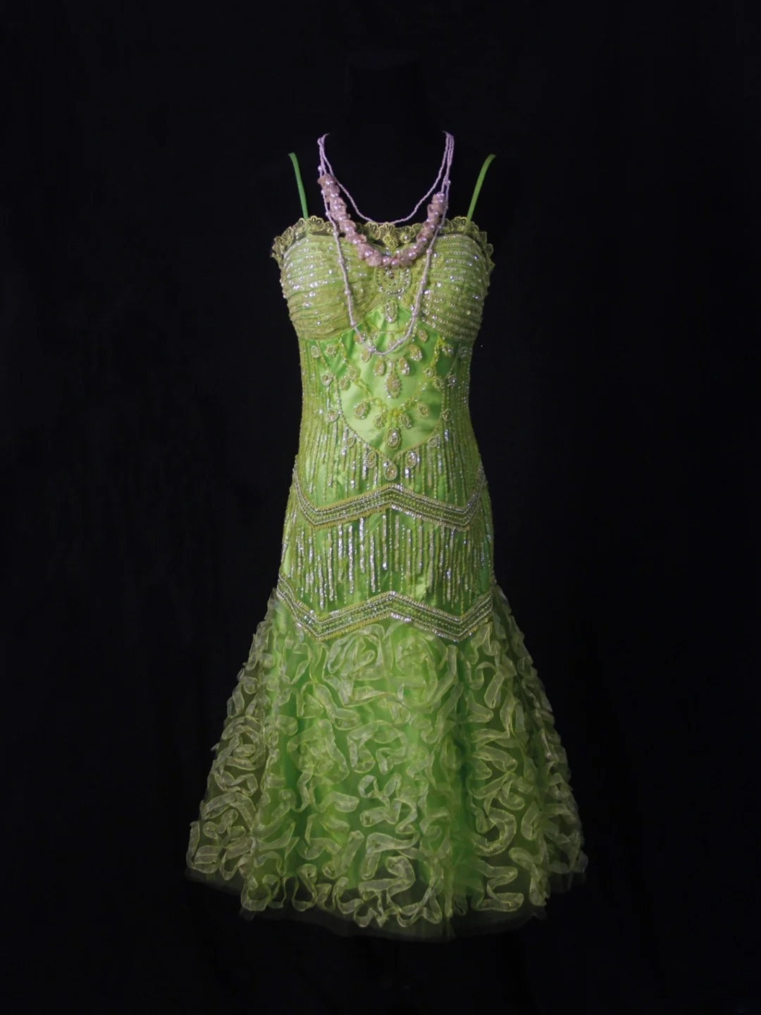 Robe de cocktail vintage sirène à fines bretelles en tulle vert orné de perles, idéale pour un 18e anniversaire ou un bal de promo (AS460)