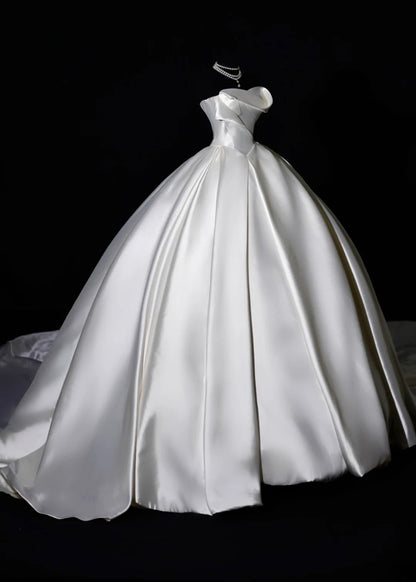 Langes Prinzessinnen-Brautkleid, Ballkleid, ärmellos, mit Herzausschnitt, aus Satin, mit plissierter Schleppe, weißes Brautkleid AS462