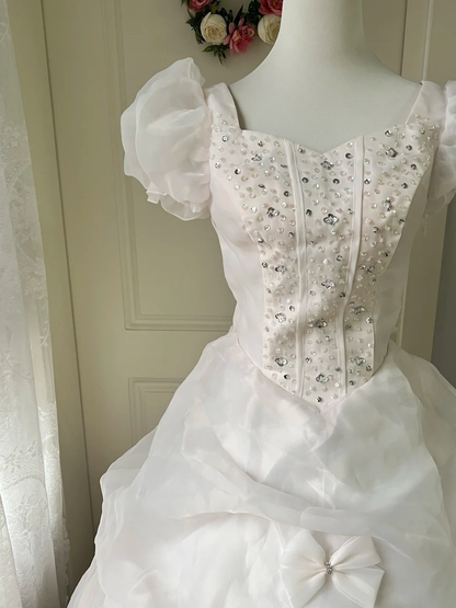 Ideen für Sweet-16-Kleider Ballkleid kurze Ärmel weiß mit gestuftem Ballkleid Sweet-Sixteen-Kleider zum 16. Geburtstag RC0782