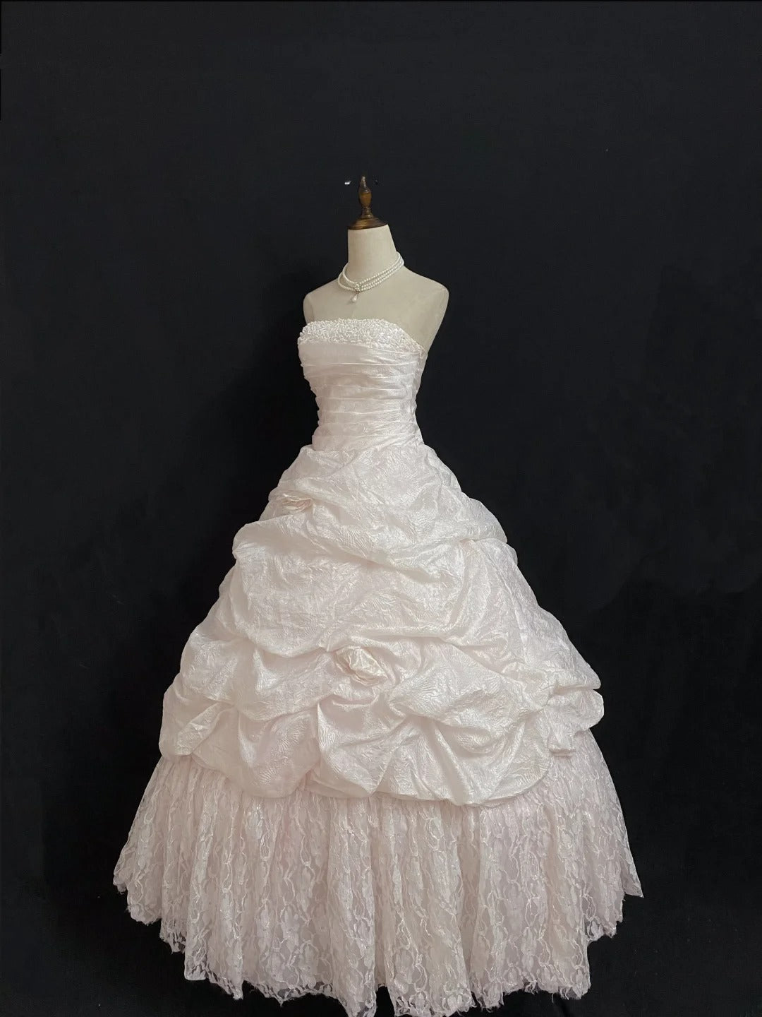 Princesses Fairytale Ball Gown Strapless Light Pink With Tiered Layers Lace Quince Dress Quinceanera Dresses Formal 16th Birthday Outfit RB7932
